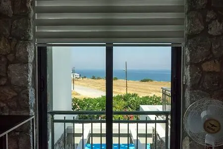 Вилла Joya Cypern Seaside Luxurious And Private Pool