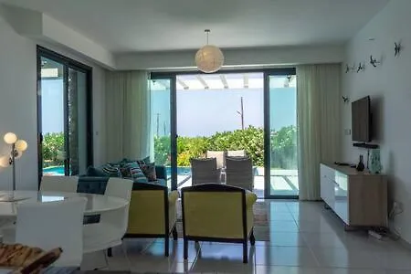 Вилла Joya Cypern Seaside Luxurious And Private Pool